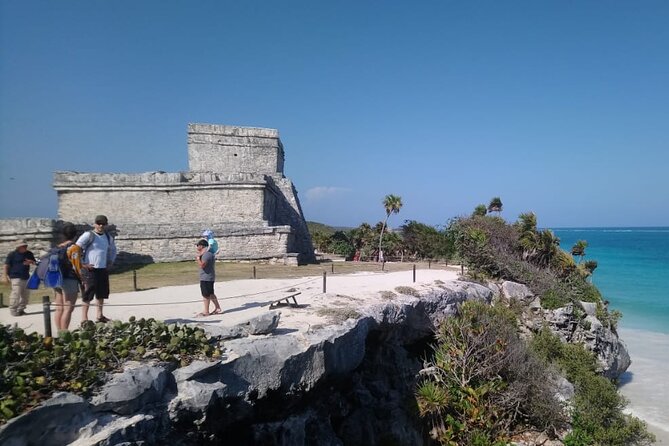 Swim with turtles + snorkelling + archaeological zone of Tulúm + cenote - Lunch included, but check how it’s handled