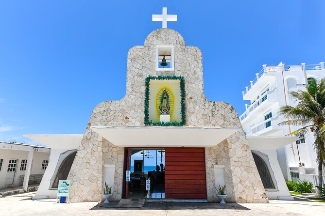 The Best of Isla Mujeres Private Walking Tour - Stop 2: Rainbow Stairs in La Gloria for color, photos, and low-price shopping