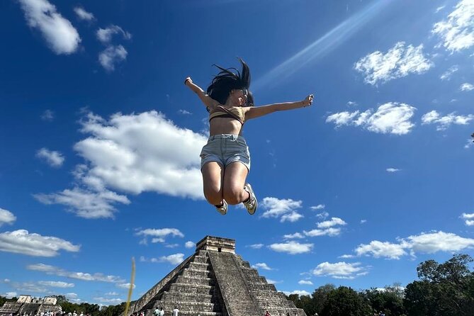 Tour Chichen Itza 2 Cenotes Suytun and Ik-kil - Ik-Kil Cenote: Life Jacket Included, Waterfall Views, and Sacred-Water Vibes