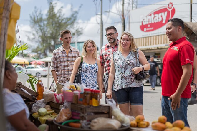 Tour ful day Chichén Itzá - Valladolid Plaza: A Quick Taste of Local Snacks and Square Life