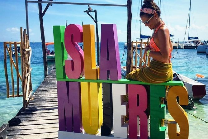 Tour in a Catamaran to Isla Mujeres with all included for the best price! - Buffet lunch at the island beach club: included, but manage your expectations