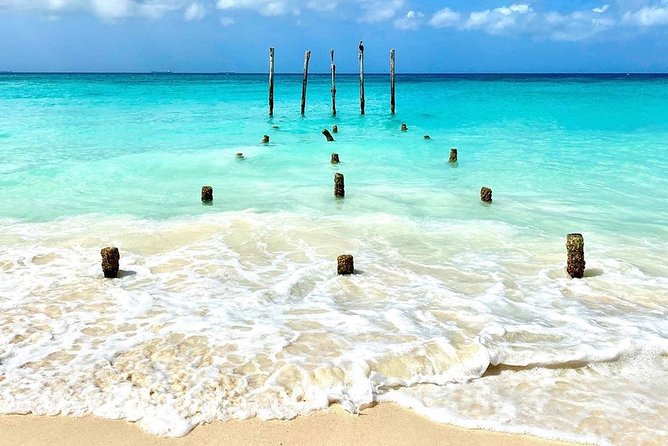 Tour in a Catamaran to Isla Mujeres with all included for the best price! - The ride and group vibe: organized, not crowded
