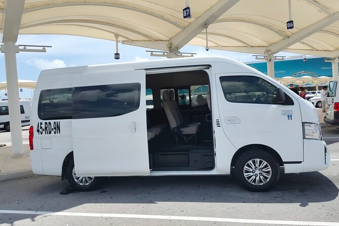 Transfer from Cancun airport to Cancun hotel zone 1 to 8 people - Picking the Right Terminal: Where You Meet the Driver