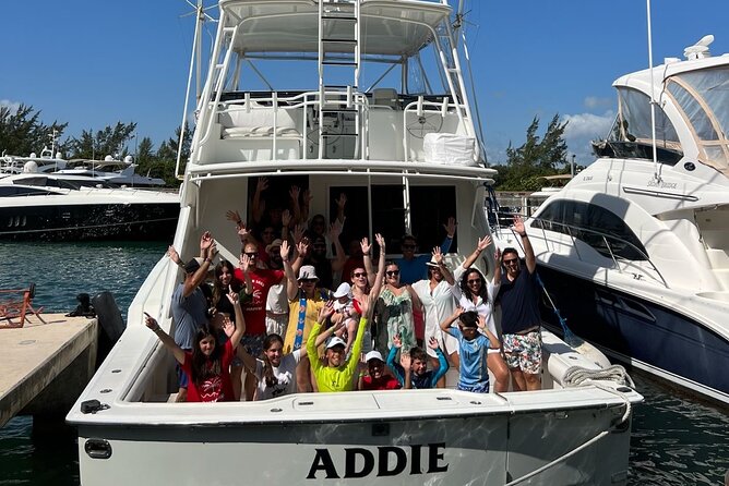 VIP YACHT up to 28 passengers - Isla mujeres snorkel - Space and Group Size: Private Without Being Crowded
