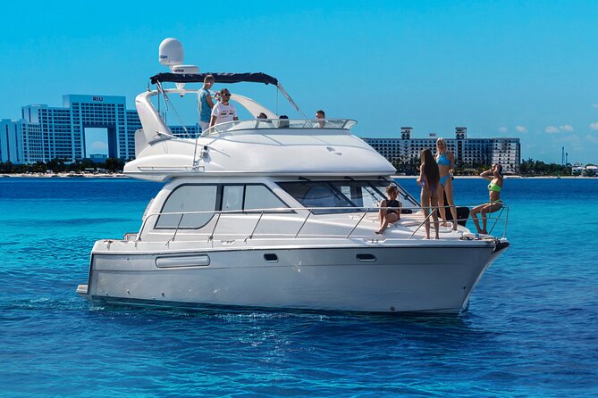 Yacht Meridian 40FT Best Private Rental in Cancun - A Private 40ft Flybridge Yacht Day in Cancun (and Isla Mujeres too)