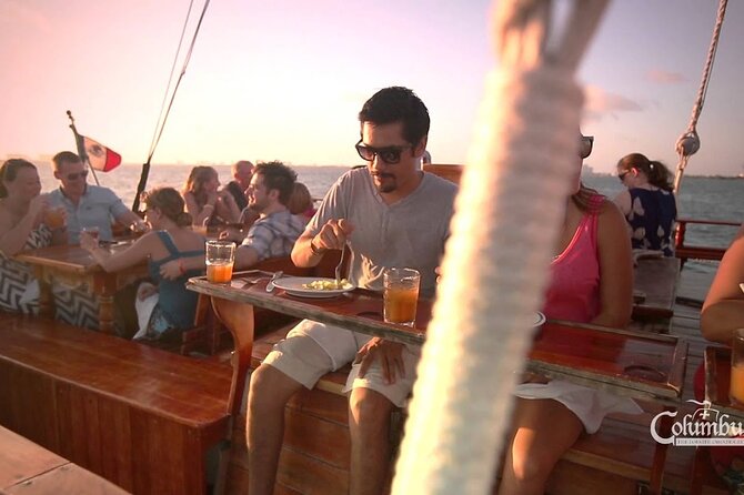 Your Romantic Dinner in Cancun, includes national open bar and live music - The comfort reality: seating, weather, and what to do